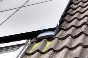 Dakdoorvoer zonnepanelen schuin dak